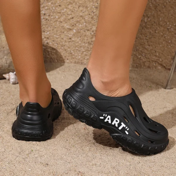 Summer Men's Slippers Hole Shoes 2025 New Casual Soft Bottom Beach Shoes Men's Shoes Outdoor Non-slip Sandals for Men - Image 5