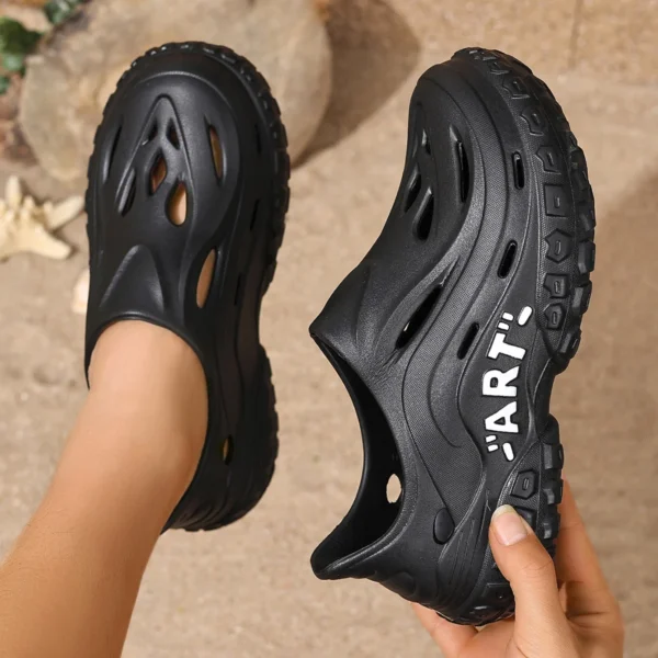 Summer Men's Slippers Hole Shoes 2025 New Casual Soft Bottom Beach Shoes Men's Shoes Outdoor Non-slip Sandals for Men - Image 4