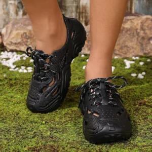 Summer New 2025 Men's Slippers Casual Cave Shoes Outdoor Sandals Beach Slippers Indoor Home Slippers Bathroom Shoes Men's Shoes